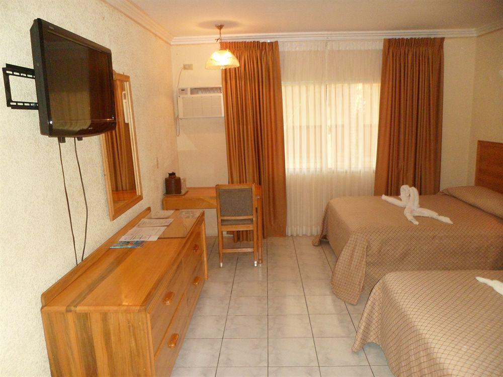 Hotel La Quinta La Ceiba Exteriör bild