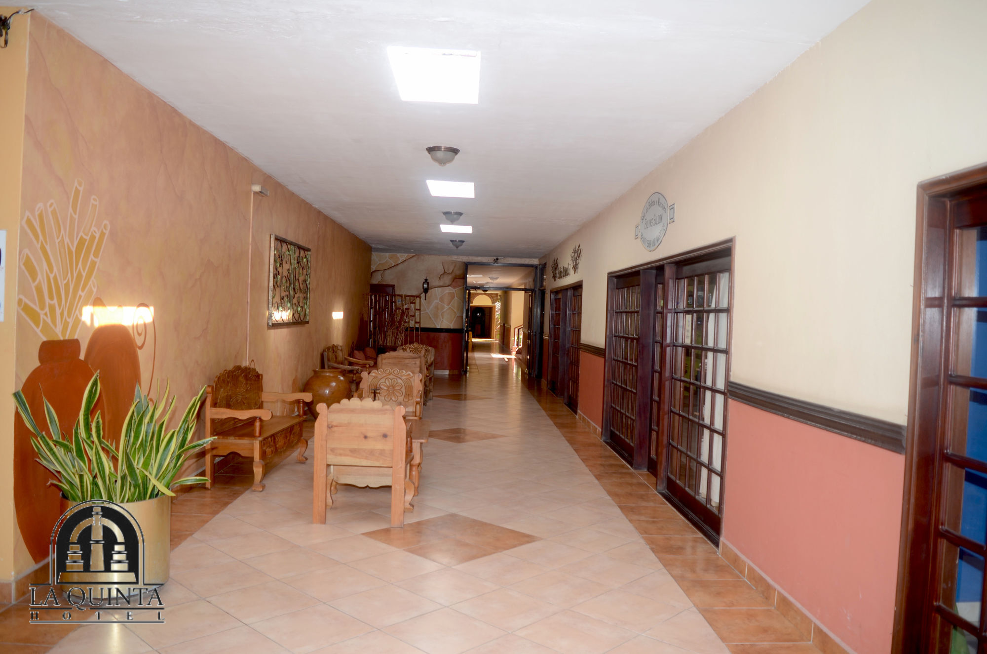 Hotel La Quinta La Ceiba Exteriör bild