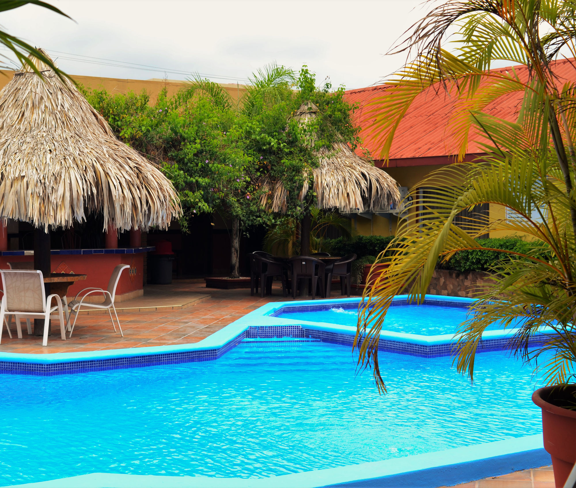 Hotel La Quinta La Ceiba Exteriör bild